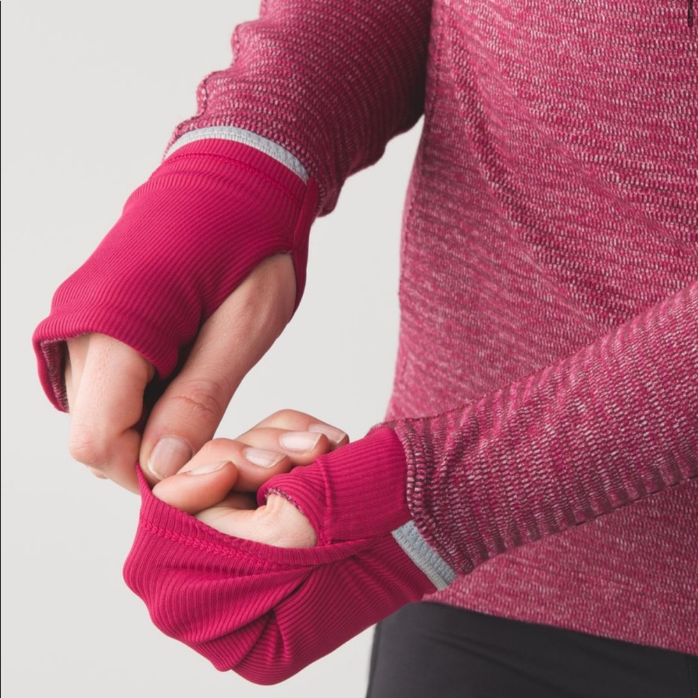 Lululemon Runderful 1/2 Zip pullover Berry Rumble - Picture 4 of 9